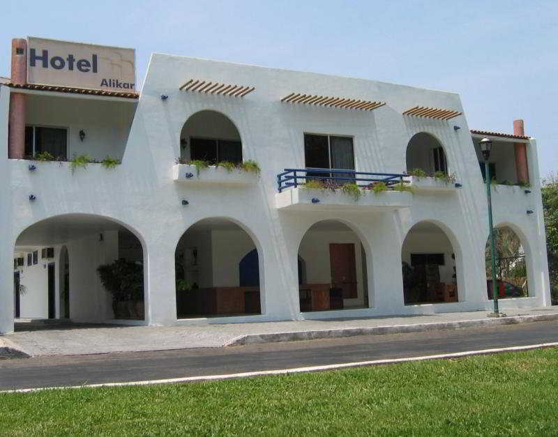 Hotel Alikar Санта Крус Уатулко Екстериор снимка