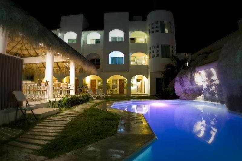 Hotel Alikar Санта Крус Уатулко Екстериор снимка